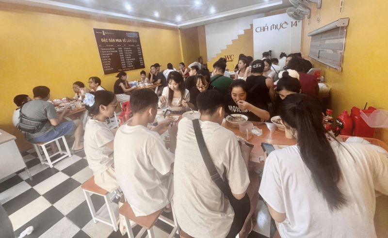 địa điểm bán chả mực Hạ Long